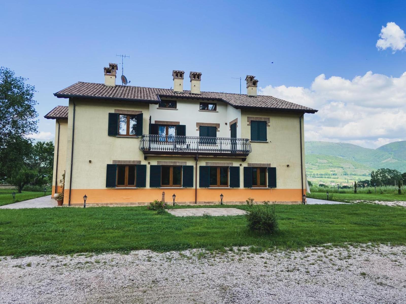 Villa Tadina Gualdo Tadino Exterior foto